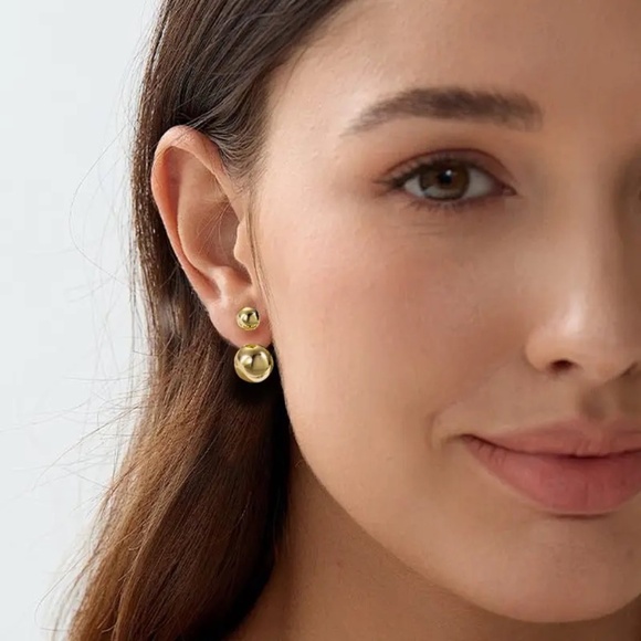 A Versatile Metal Ball Stud Earring With Two Wearing Styles Featuring - Picture 1 of 4